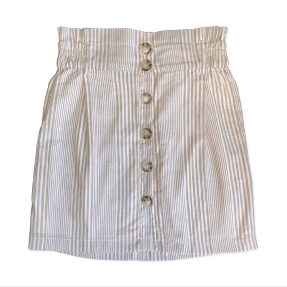 Dresses & Skirts - SALE❗️Baby pink Striped Button Down Mini Skirt